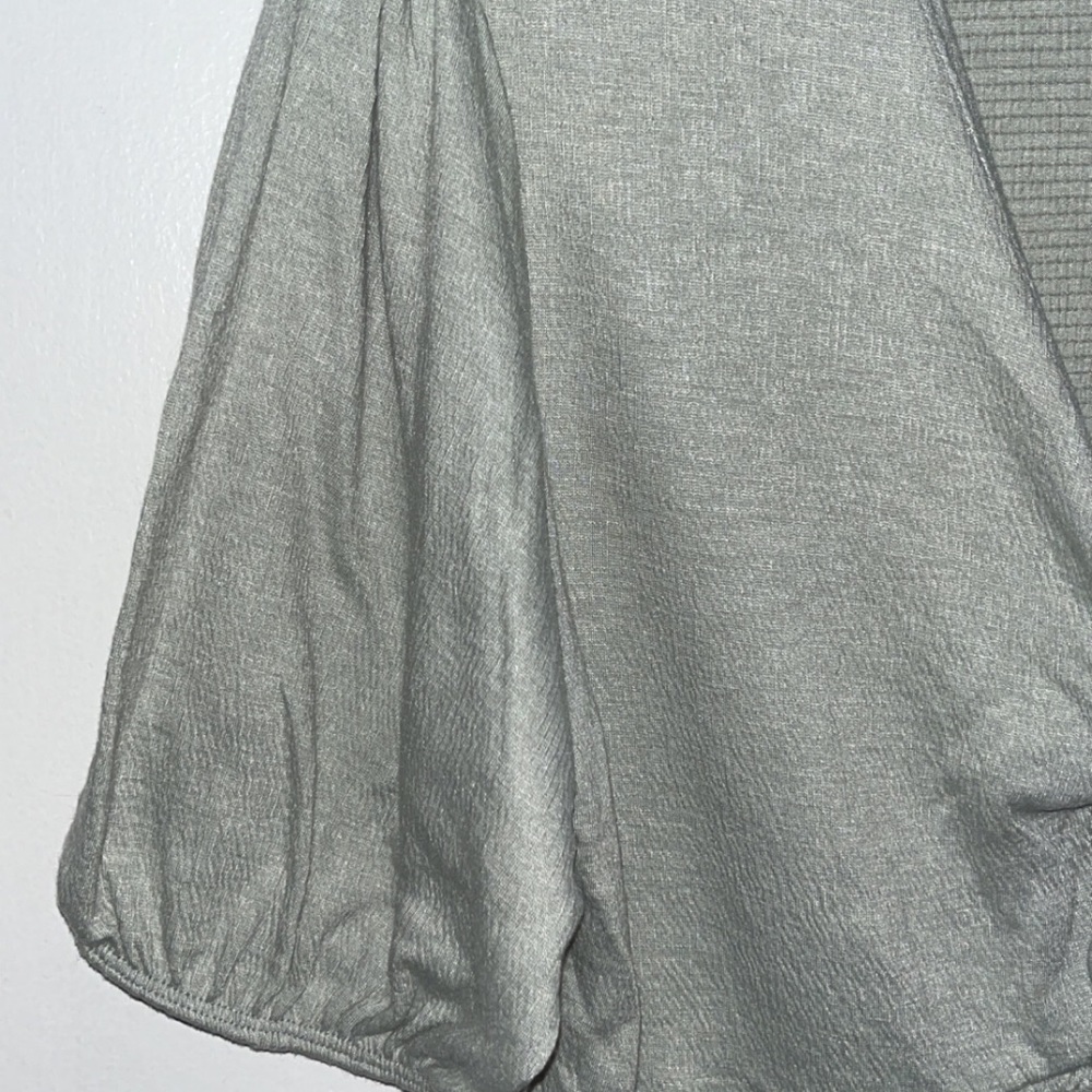 Abercrombie & Fitch Spring/Summer Top - Picture 4 of 5